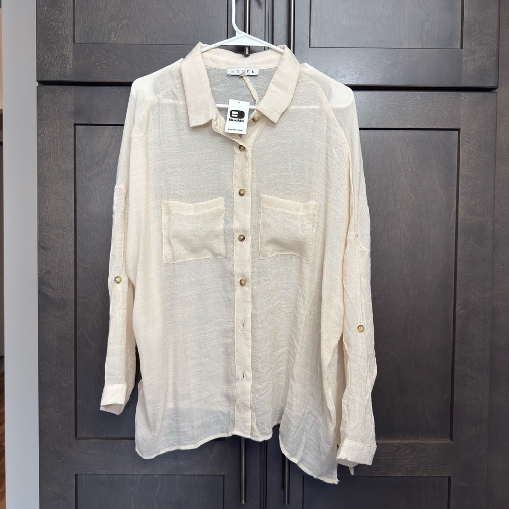 Textured Woven Blouse
HYFVE Small